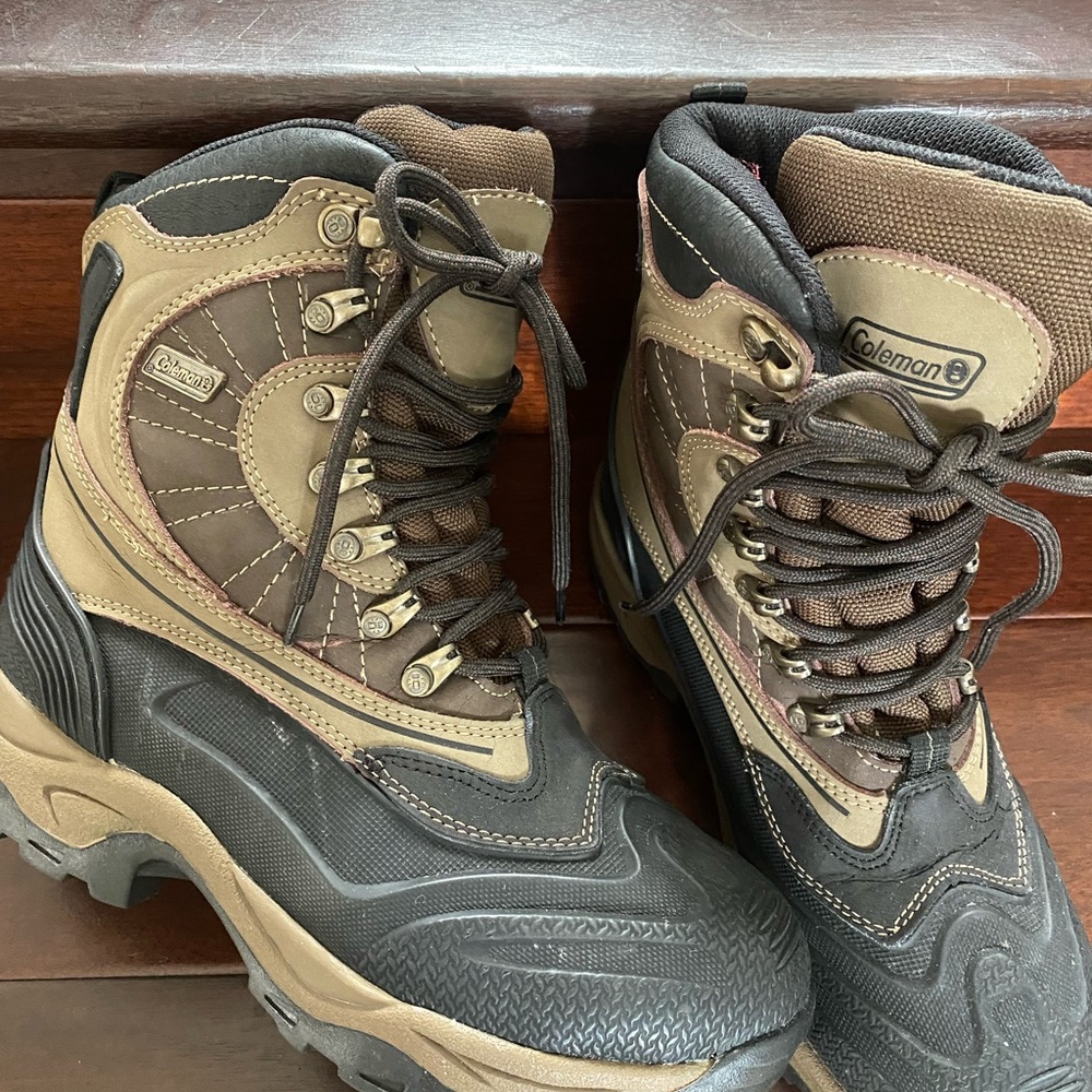 Coleman woman snow ❄️ 🥾 boots